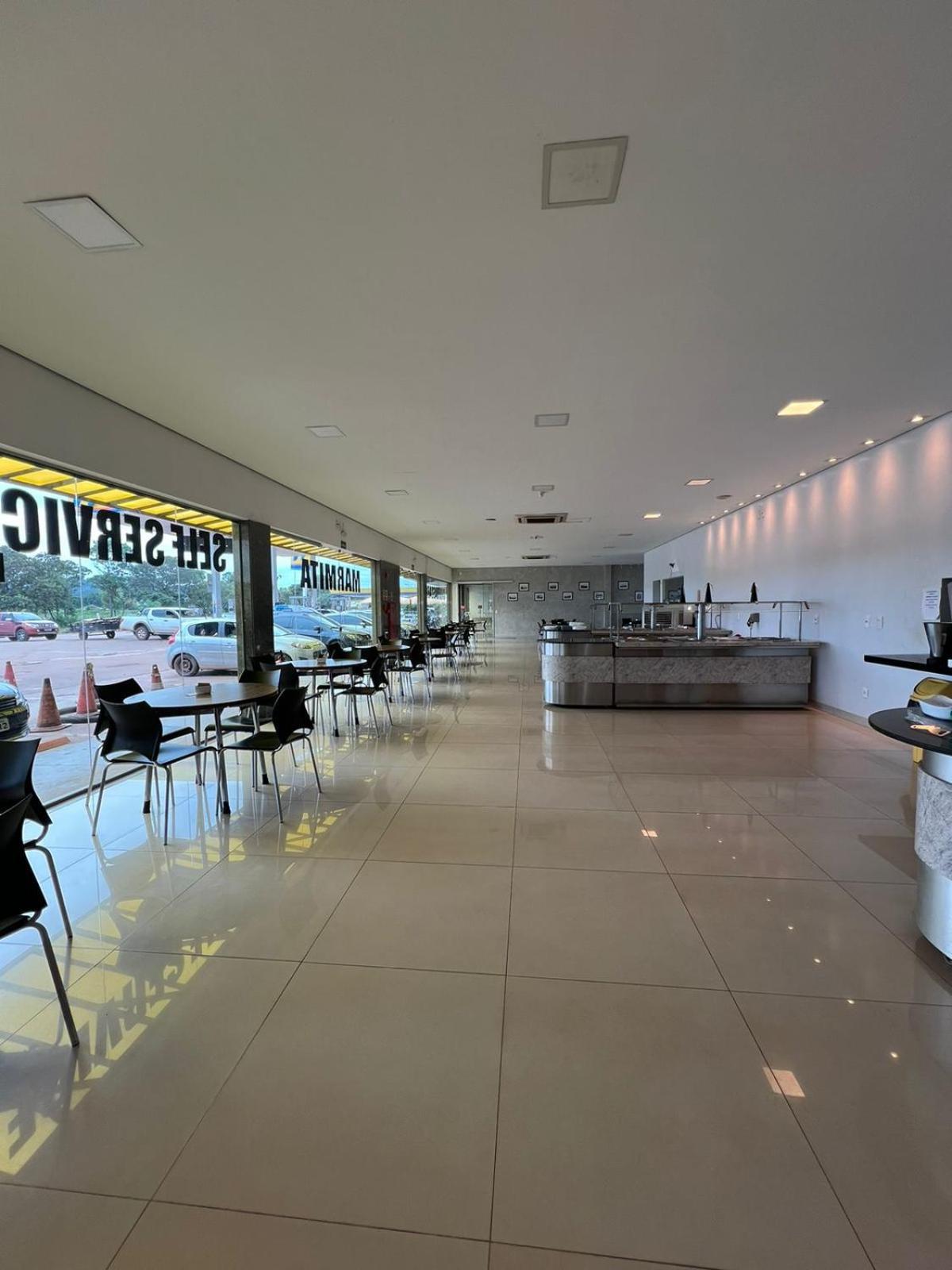 Petroshop Hotel
